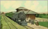  ?? BRUCE WHISTANCE COLLECTION ?? Passengers disembark from an O&W train at the Fair Street station in Kingston, circa 1915.