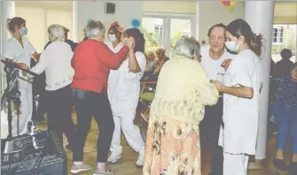  ?? - Crédits : Gj ?? On danse dans la joie et le personnel aussi