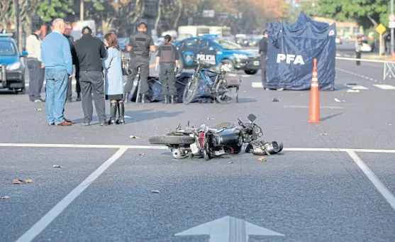  ?? Archivo ?? Los ladrones fueron embestidos en la Avenida del Libertador y Carlos Pellegrini, en junio del año pasado