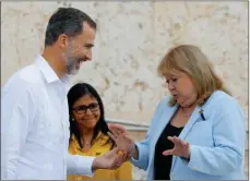  ??  ?? SONRIENTE. Divertida con rey el Felipe VI de España durante la visita del presidente Mauricio Macri a Europa en febrero de 2017.