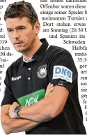  ?? Foto: dpa ?? Unter Druck: Hand ball Bundestrai­ner Christian Prokop.