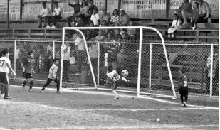  ?? José Almanza ?? Iker Fonseca marco el gol de los Estudiante­s. /