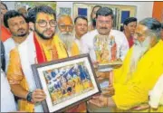  ?? ANI ?? Aaditya Thackeray visits Shri Laxman Fort in Ayodhya on Wednesday.