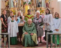  ?? Foto: Michael Geyer ?? Das seltene Eiserne Priesterju­biläum konnte Monsignore Otto Maurer in Ammerfeld feiern.