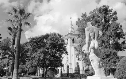  ?? Foto: Rafael Riquelme/OHT Torrevieja ?? Die Kirche Virgen de Belén gehört zum Garten des Marquis.