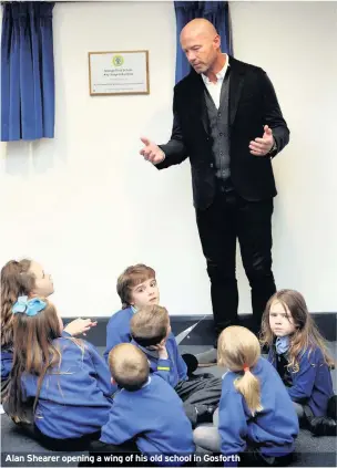  ??  ?? Alan Shearer opening a wing of his old school in Gosforth