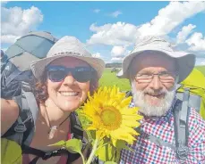  ?? FOTO: PRIVAT ?? Regina und Fritz Thum während ihrer Pilgerreis­e.