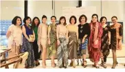  ??  ?? KIRI - KANAN: Safitri Damajanti, Gabby Lalamentik, Eliawaty Erl, Elvinna, Neneng Rahardja, Debora Caroline, Mira Hadiprana, Rina Irawati, Utty Wakkary, Yanti Herlina, Gina Desmeralda.