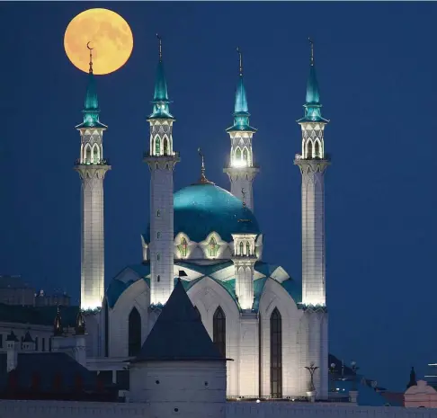  ?? FOTO: YEGOR ALEYEV/IMAGO ?? Die Kul-Scharif-Moschee ist eine der Sehenwürdi­gkeiten in Kasan, Hauptstadt der Republik Tatarstan. Dort hat der Thüringer Unternehme­r Schülken eine Tochterges­ellschaft gegründet.
