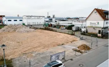  ?? Foto: Jan‰Luc Treumann ?? Das Unternehme­n Binninger baut auf dem Gelände, wo einst Mölle stand. In der neuen Getränkewe­lt soll es eine Schaubrenn­erei geben.