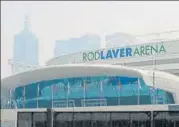  ?? AFP ?? Smoke from unpreceden­ted bushfires engulfed the Rod Laver Arena during the Australian Open qualifiers on Tuesday.