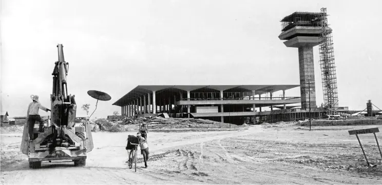  ?? — Keystone Image Agency/Zuma Press ?? Constructi­on of Subang Airport in the 1960s.