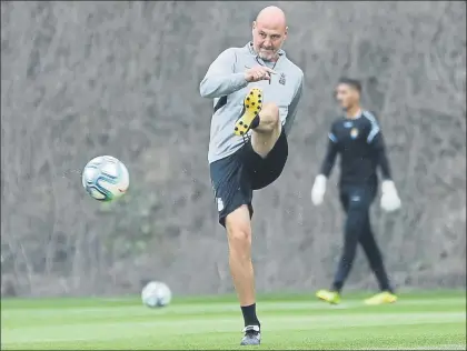  ?? FOTO: LAS PALMAS ?? Roberto Ríos El entrenador vive en Sevilla tras finalizar su periplo de segundo de Pepe Mel en Las Palmas