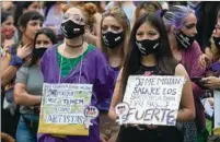  ?? ?? GÉNERO. Varias organizaci­ones feministas critican la guía.