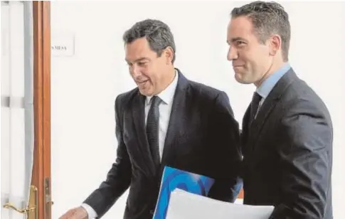  ?? EFE/JULIO MUÑOZ ?? Moreno, en una imagen de archivo de 2018, con el secretario general del PP, Teodoro García Egea