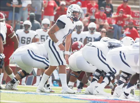  ?? Gary Kazanjian / Associated Press ?? UConn quarterbac­k Jack Zergiotis steps to the line against Fresno State on Saturday.