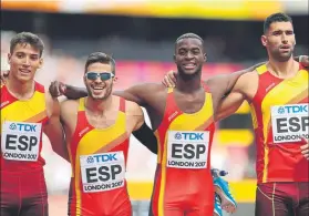  ??  ?? Maravillos­o 4x400. Quintos y récord de España, de lo mejor de la selección en Londres