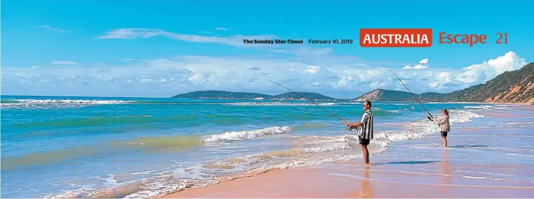 ?? PHOTOS: TOURISM AND EVENTS QUEENSLAND ?? Rainbow Beach is a scenic feast, aptly name for its curves and the colours that make up the cliffs alongside it.