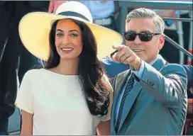  ?? ROBINO SALVATORE / GETTY ?? George y Amal Clooney el día de su boda civil en Venecia