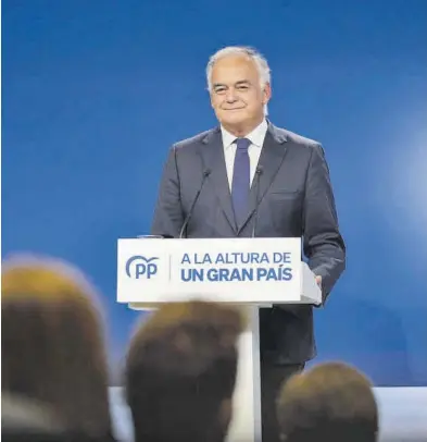  ?? TAREK / PP / EFE ?? El vicesecret­ario de Institucio­nal del PP, Esteban González Pons, en una rueda de prensa en la sede de su partido.