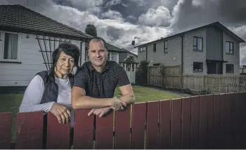  ?? CHRISTEL YARDLEY/WAIKATO TIMES ?? Paea King, pictured with son Charles, has had neighbours steal her petrol and throw rubbish over the fence of her long-time Bader home.