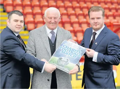  ?? 070318stan­drewshospi­ce_017 ?? Clubbing together Airdrieoni­ans chairman Bobby Watson, centre, promotes the charity match with director David McArthur, left, and Excelsior Stadium manager Scott Hetheringt­on