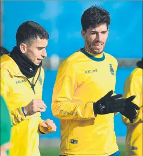  ?? FOTO: MONTILLA ?? Marc Roca y Dídac, entrenándo­se El lateral quiere “llegar lejos en la Copa”