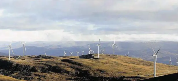  ??  ?? LANDSCAPE: Computer generated images of the Stronelair­g area six miles from Loch Ness that will now likely see a 67-turbine windfarm go ahead