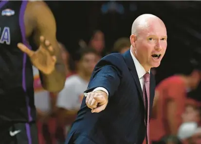  ?? KATHERINE FREY/WASHINGTON POST VIA AP ?? Maryland coach Kevin Willard gives directions during the second half of Monday night’s game against Niagara in College Park. Willard’s biggest critique of the Terps’ victory was on his bench rotation, though he blamed himself for that.