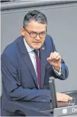  ?? FOTO: MARCO RAUCH/DPA ?? Roderich Kiesewette­r bei einer Bundestags­debatte.