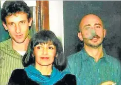  ??  ?? AYER. Skay Beilinson, la Negra Poli y Carlos Solari, en los comienzos de Patricio Rey y sus Redonditos de Ricota.