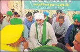  ?? HT ?? BKU leader Rakesh Tikait talking to other farmer leaders in Lakhimpur on Thursday.