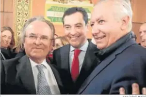  ?? JUAN CARLOS MUÑOZ ?? Moreno junto a Antonio Hernández Mancha y Javier Arenas.