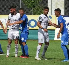  ?? PRENsA JiCARAl ?? Fener (32) fue figura en visita de Sporting FC a Jicaral.