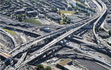  ?? ALLEN MCINNIS FILES ?? The Turcot Interchang­e will be closed over the Remembranc­e Day weekend. The dismantlin­g of the old Highway 15 northbound overpass will involve working adjacent to four lanes of newly built highway and five CN train lines that will remain in operation during the demolition.