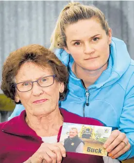  ?? Photos / Paul Taylor ?? John Buckley’s daughter, Kathryn Sheridan (right) and wife Liz Buckley believe his recent death is a direct result of the Havelock North water contaminat­ion.