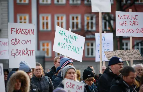  ?? Arkivbild: JANERIK HENRIKSSON/TT ?? FRIHET. Frihetsref­ormen LSS ger alla människor möjlighet att bli sitt bästa jag. Men grundtanke­n med LSS är hotad, nu måste intentione­n med lagen upprättas igen, skriver Helene Odenjung (L).