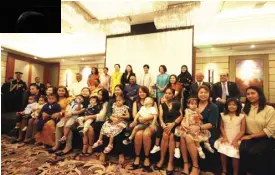  ??  ?? President Kovind, Philippine First Lady Honeylet Avanceña and cabinet spouses with parents of babies who went to India for successful liver transplant.