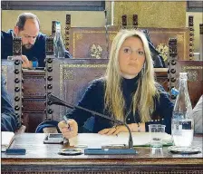  ??  ?? Silvia Chiassai Martini Il sindaco di Montevarch­i, il presidente Vasai e Rondine sede della Cittadella della pace e dove si trova il castello