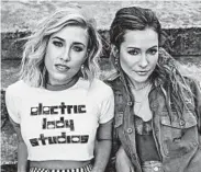  ?? CARLOS RUIZ PHOTO ?? After an extended break between albums, country duo Maddie & Tae (Maddie Marlow, left, and Tae Dye) are releasing their latest via a series of EPs.