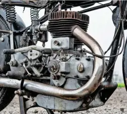  ??  ?? Simple and sturdy, Gilera’s side-valve engine would slog on all day