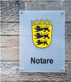  ?? FOTO: MARIJAN MURAT/DPA ?? Notariat in Stuttgart: Ein Erbschein vom Notar ist teurer, dafür kümmert er sich um alles.