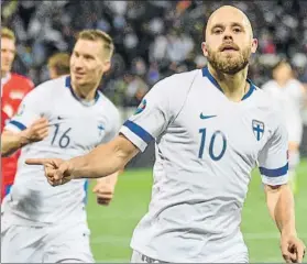  ?? FOTO: EFE ?? Pukki desató la fiesta en Helsinki
La estrella finesa del Norwich City volvió a ser letal