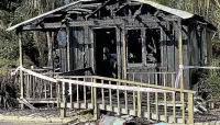  ?? ?? A fire destroyed the Rainbow Youth building in Tauranga’s Historic Village in the early hours of Thursday morning.