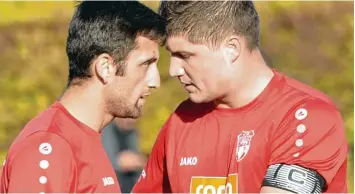  ?? Foto: Ernst Mayer ?? Den richtigen Spielplan ausgeheckt hatten die Bubesheime­r (unser Archivfoto zeigt Hakan Polat und Waldemar Schaab) für den Frühjahrsa­uftakt gegen Ecknach.