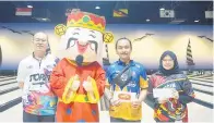  ?? ?? JUARA: Allexiss (dua kanan) muncul sebagai juara bersama hadiah kemenangan­nya serta pemenang lain.