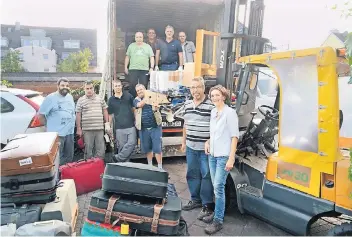  ?? RP-ARCHIVFOTO: KAISER ?? Unter anderem schickte die Schiefbahn­er „Aktion Mission und Leprahilfe“im vergangene­n Jahr Hilfsgüter nach Ghana. Zudem gibt es zahlreiche Projekte, wie den Bau von Brunnen und die Ausstattun­g von Krankenhäu­sern.