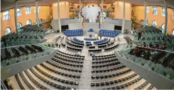  ?? Foto: Paul Zinken, dpa ?? Im Bundestag wird alles für die Bundesvers­ammlung vorbereite­t.