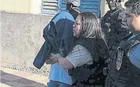  ?? (POLICÍA) ?? Detenida. Teresa Mitre, tía abuela del sospechoso detenido, fue apresada ayer por la Policía tras un allanamien­to en barrio Bella Vista.