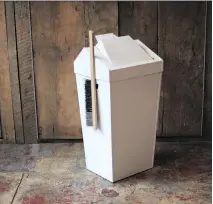  ?? BRENDAN RAVENHILL STUDIOS ?? L.A.-based Brendan Ravenhill calls his clever and durable waste bin “the love child of a trash can and dust pan.”